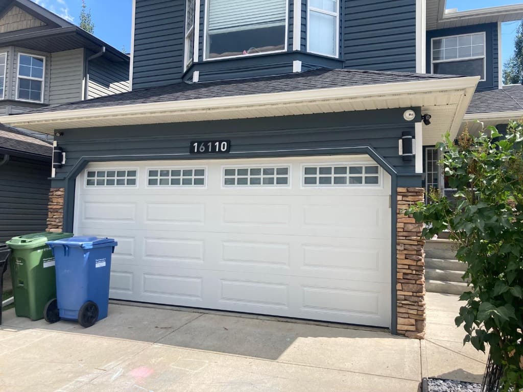 How to Choose a Garage Door Technician in Edmonton